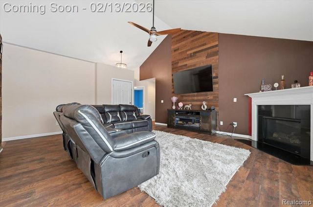 17482 Sunny Crest Drive, Brownstown, MI 48174