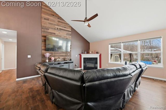 17482 Sunny Crest Drive, Brownstown, MI 48174