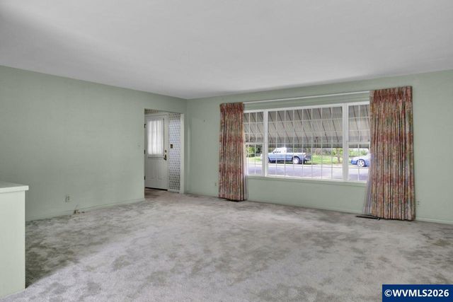 627 SW Ferry St, Albany, OR 97321