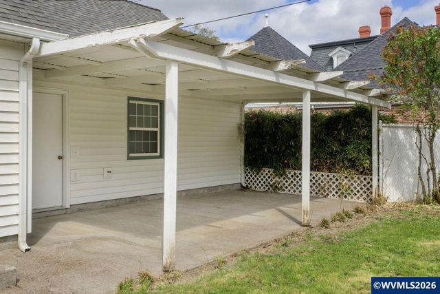 627 SW Ferry St, Albany, OR 97321