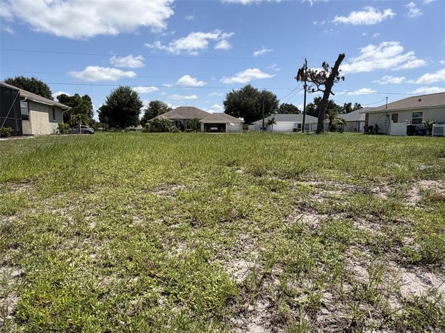 25 PINEHURST COURT, Rotonda West, FL 33947