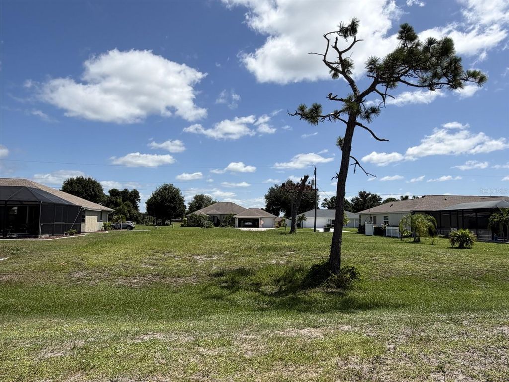 25 PINEHURST COURT, Rotonda West, FL 33947