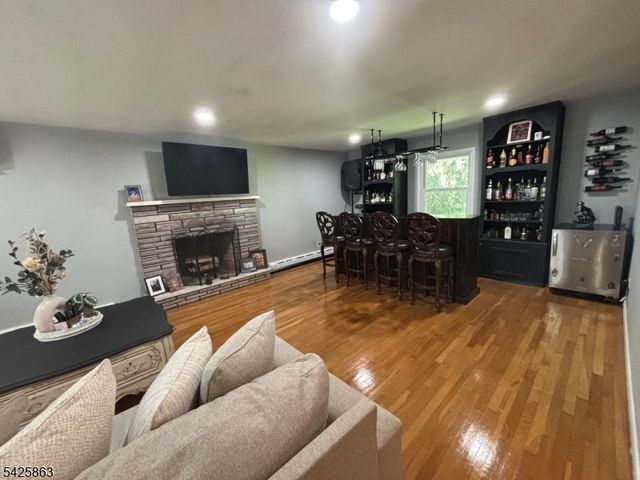 225 Sunnymead Rd, Hillsborough Twp., NJ 08844