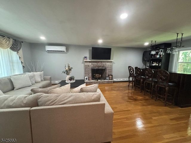 225 Sunnymead Rd, Hillsborough Twp., NJ 08844