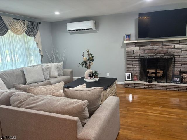 225 Sunnymead Rd, Hillsborough Twp., NJ 08844