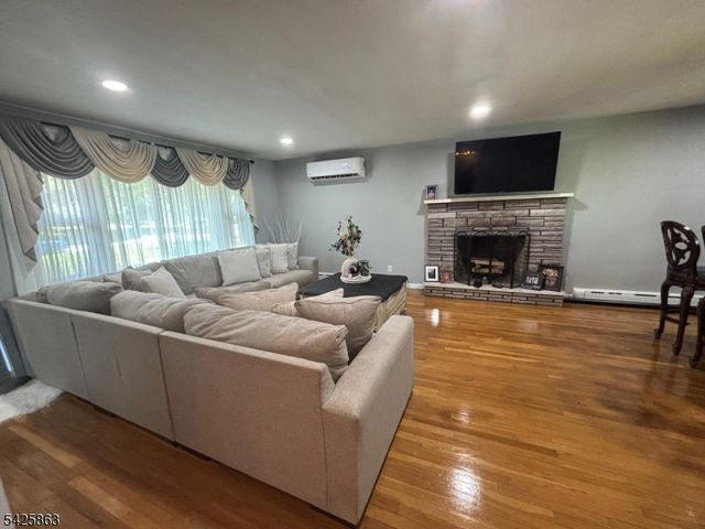 225 Sunnymead Rd, Hillsborough Twp., NJ 08844
