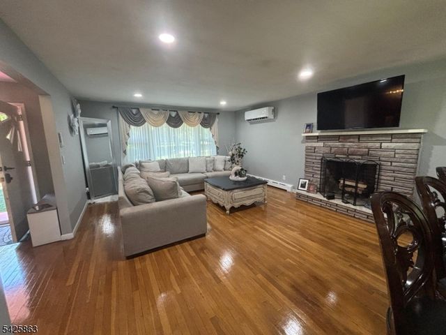 225 Sunnymead Rd, Hillsborough Twp., NJ 08844