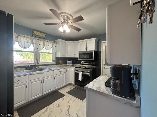 225 Sunnymead Rd, Hillsborough Twp., NJ 08844