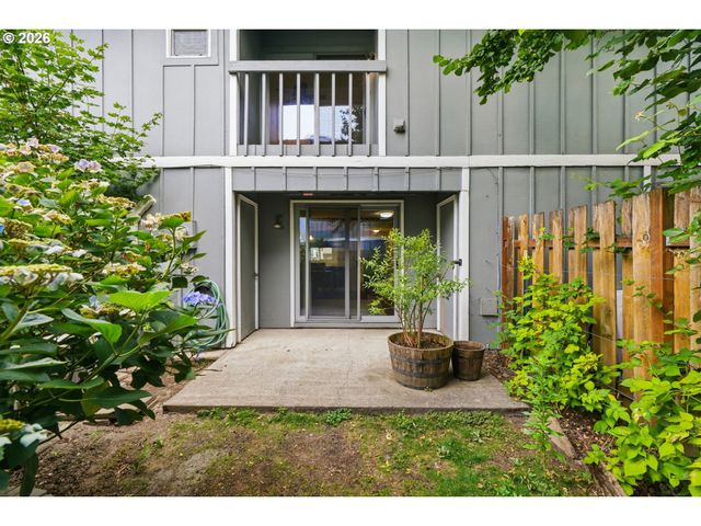 7408 S VIRGINIA Ave, Portland, OR 97219