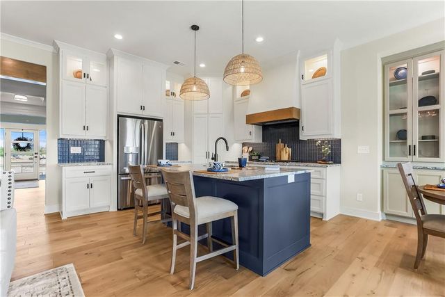 16972 S Cheshire Street, Olathe, KS 66062