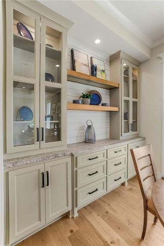 16972 S Cheshire Street, Olathe, KS 66062