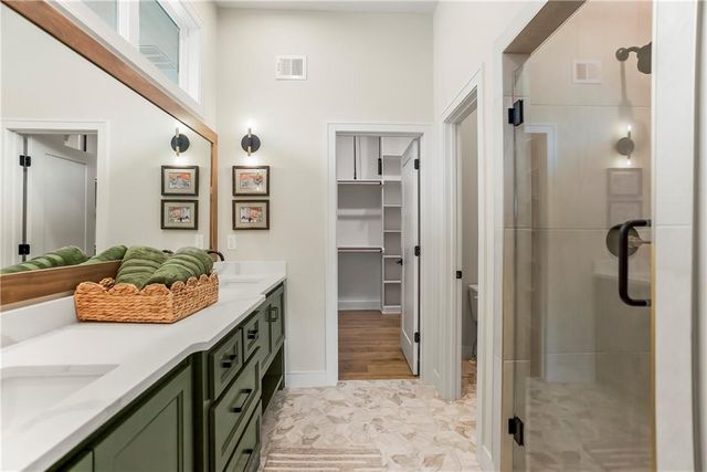 16972 S Cheshire Street, Olathe, KS 66062