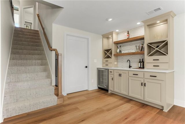 16972 S Cheshire Street, Olathe, KS 66062