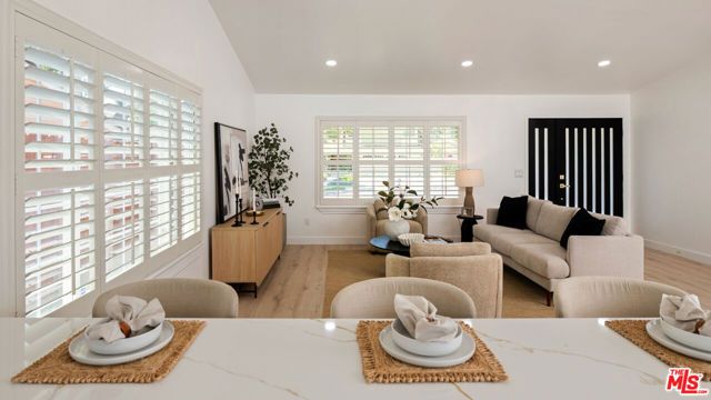 8334 Denise Lane, West Hills (los Angeles), CA 91304