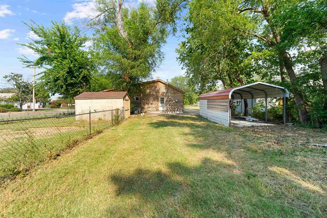 725 Argyle Ave, Minneapolis, KS 67467