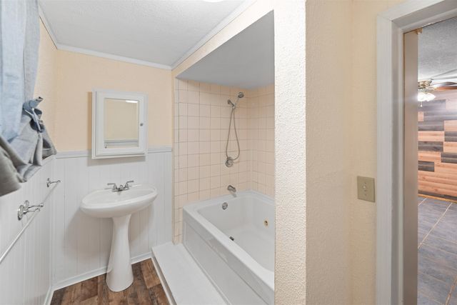 725 Argyle Ave, Minneapolis, KS 67467