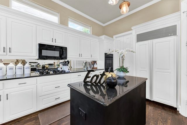 2605 RUTGERS Court, Plano, TX 75093