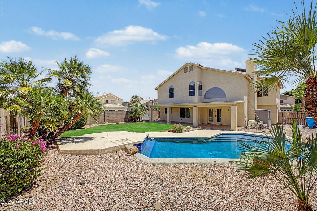 724 W SANDRA Terrace, Phoenix, AZ 85023