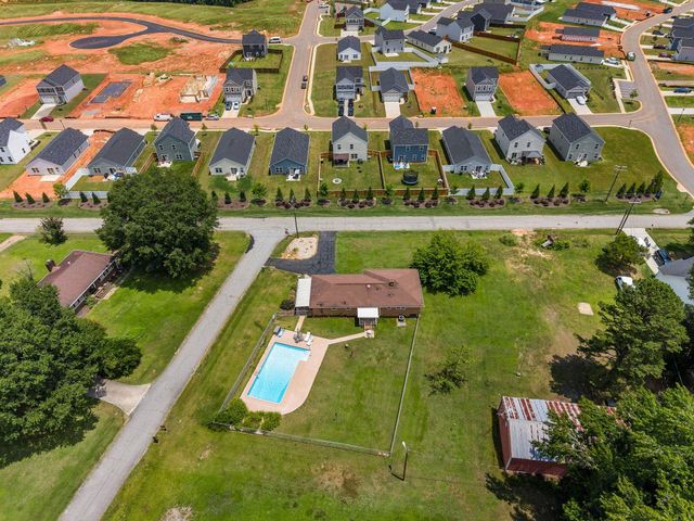 112 Oakwood Drive, Lyman, SC 29365