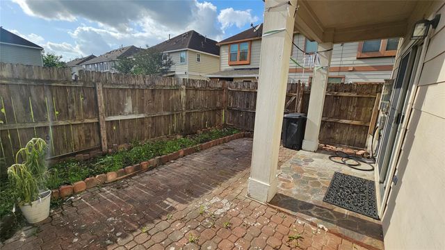 7918 Barnes Ridge Lane, Houston, TX 77072