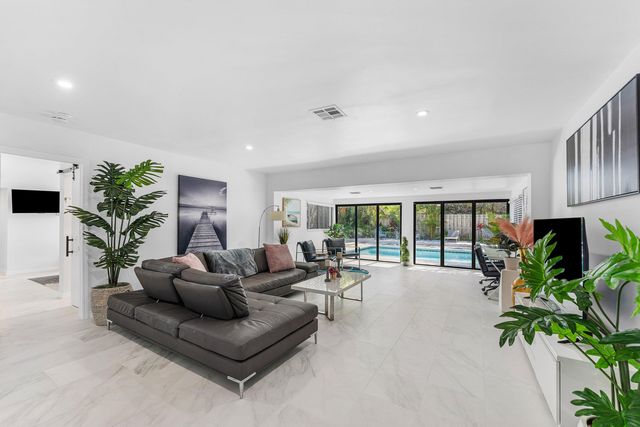 3000 NE 21st Terrace, Fort Lauderdale, FL 33306