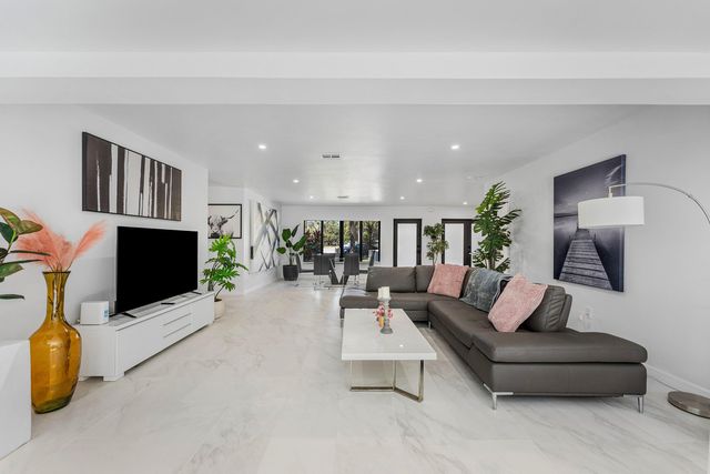 3000 NE 21st Terrace, Fort Lauderdale, FL 33306
