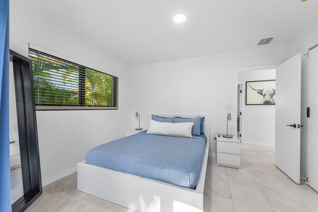 3000 NE 21st Terrace, Fort Lauderdale, FL 33306