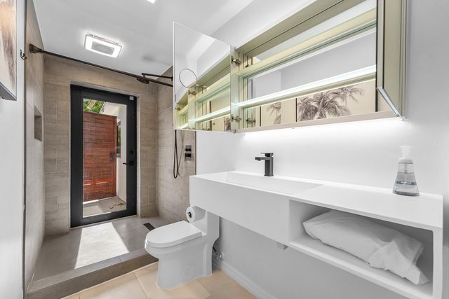 3000 NE 21st Terrace, Fort Lauderdale, FL 33306