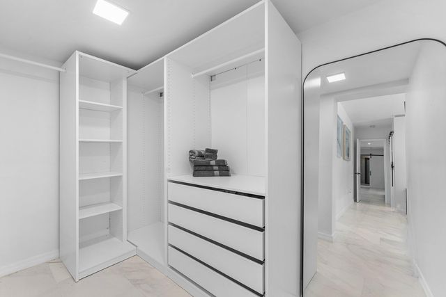 3000 NE 21st Terrace, Fort Lauderdale, FL 33306