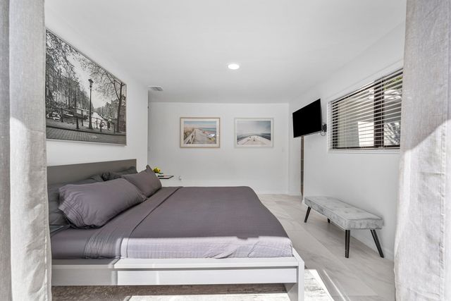 3000 NE 21st Terrace, Fort Lauderdale, FL 33306