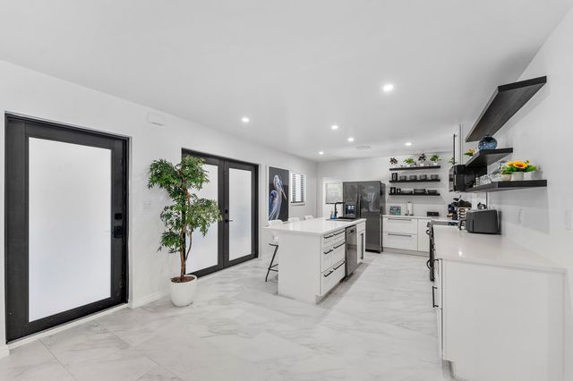 3000 NE 21st Terrace, Fort Lauderdale, FL 33306