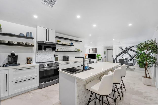3000 NE 21st Terrace, Fort Lauderdale, FL 33306
