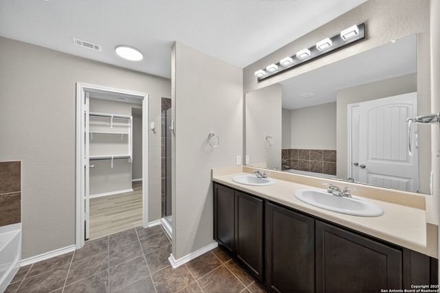 7110 PHOEBE VW, San Antonio, TX 78252