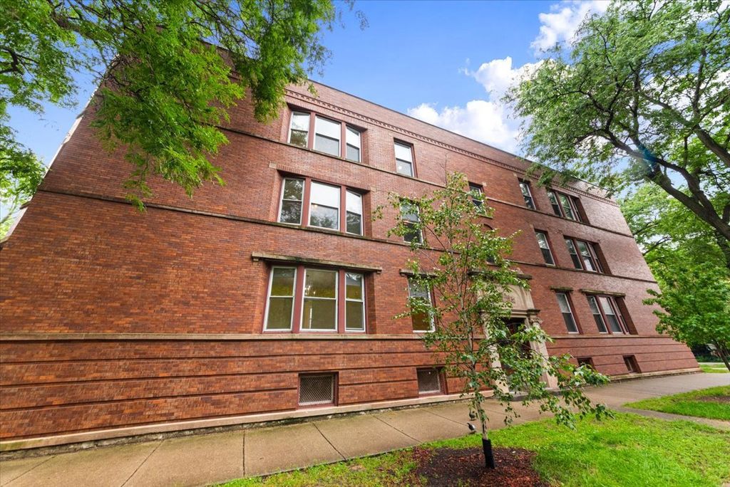 1353 W Catalpa Avenue 3, Chicago, IL 60640