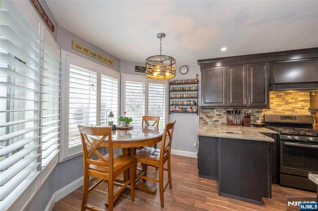 35 Turnberry Road, Little Falls, NJ 07424