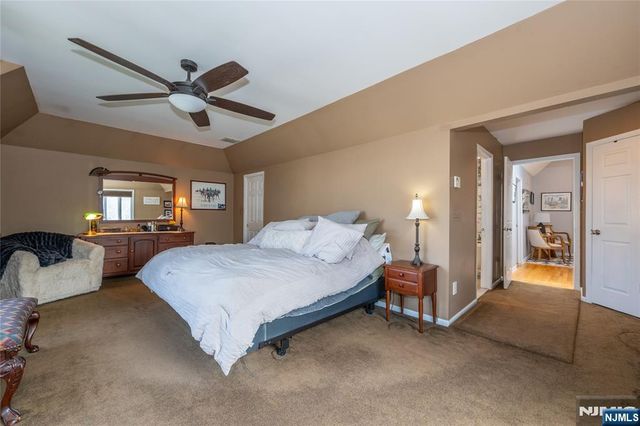 35 Turnberry Road, Little Falls, NJ 07424