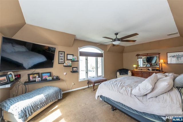 35 Turnberry Road, Little Falls, NJ 07424