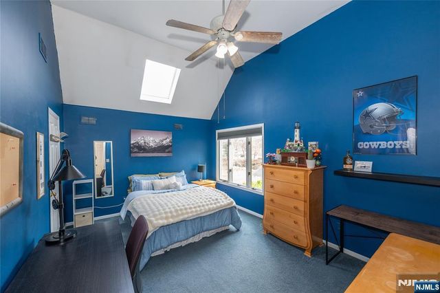 35 Turnberry Road, Little Falls, NJ 07424