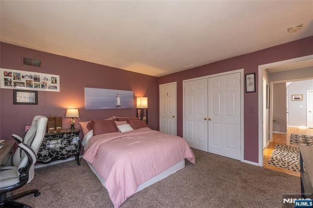 35 Turnberry Road, Little Falls, NJ 07424