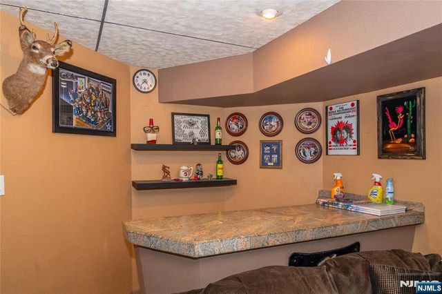 35 Turnberry Road, Little Falls, NJ 07424