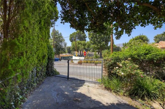 10852 Longford Street, Sylmar, CA 91342