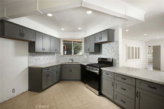 10852 Longford Street, Sylmar, CA 91342