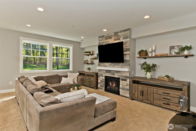 22106 257th Avenue SE, Maple Valley, WA 98038