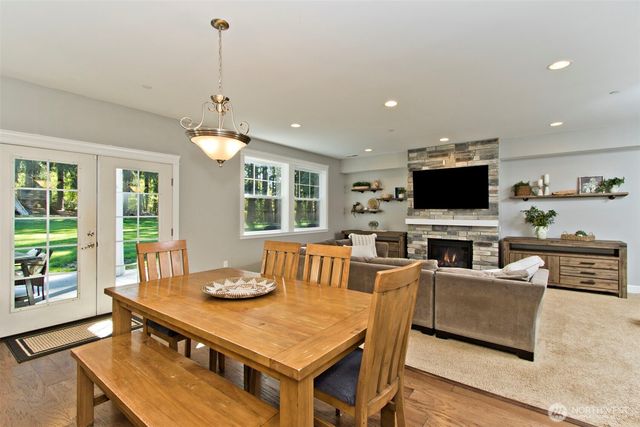 22106 257th Avenue SE, Maple Valley, WA 98038
