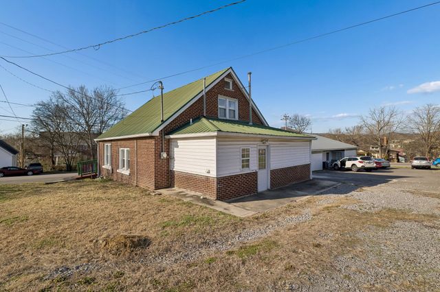 105 S Dillon St, Woodbury, TN 37190