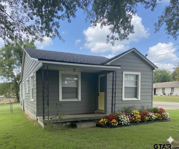 524 N College St, Lindale, TX 75771