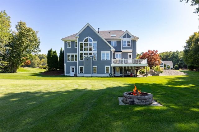 10 Dunham Pond Rd, Lakeville, MA 02347