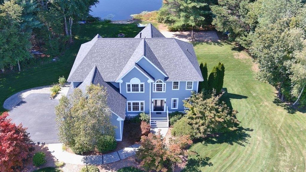 10 Dunham Pond Rd, Lakeville, MA 02347