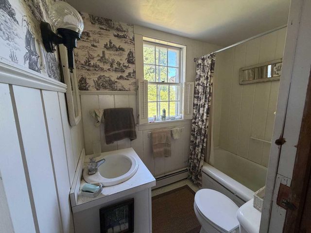124 Brock Hill Road, Bridgewater, NH 03222