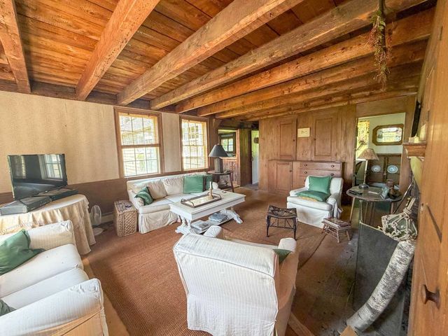 124 Brock Hill Road, Bridgewater, NH 03222